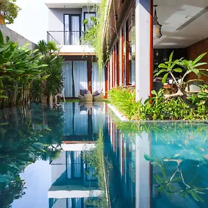 Apartahotel K House